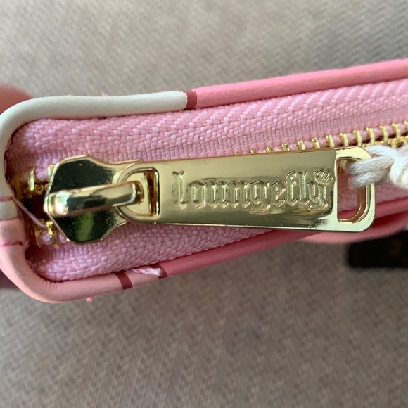 Loungefly x Disney Cinderella Bow Wallet - Picture 6 of 14